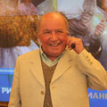 Идет коза рогатая, но добрая!